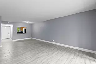 120 Sparrow Dr, Royal Palm Beach, FL 33411 - Photo 5