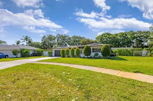 932 Evergreen Dr, North Palm Beach, FL 33408 - Photo 5