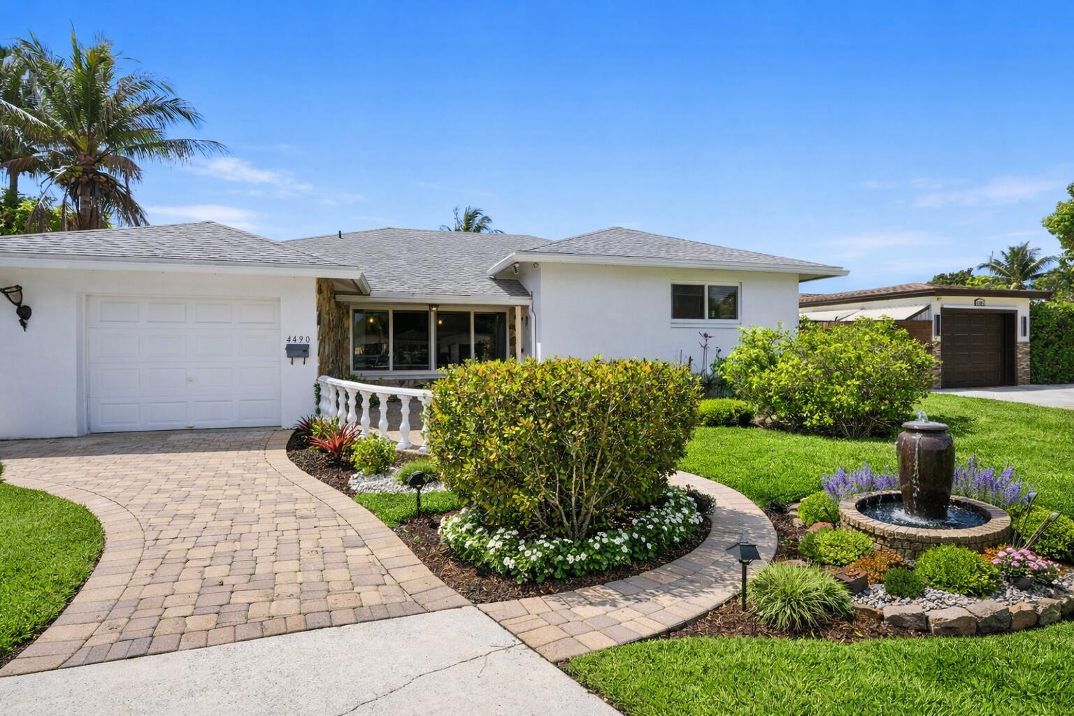 4490 NW 43rd St main architectural view