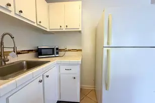 519 W Kalmia Dr, Lake Park, FL 33403 - Photo 7