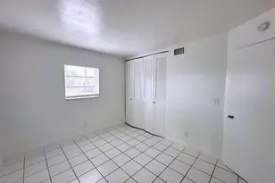 519 W Kalmia Dr, West Palm Beach, FL 33403 - Photo 7