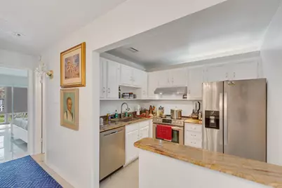 66 Woodland Drive #204, Vero Beach, FL 32962 - Photo 9