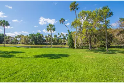 66 Woodland Drive #204, Vero Beach, FL 32962 - Photo 23