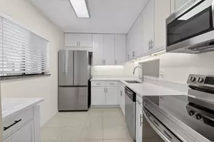 5100 Las Verdes Cir, Delray Beach, FL 33484 - Photo 7