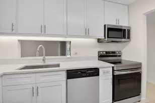 5100 Las Verdes Cir, Delray Beach, FL 33484 - Photo 9