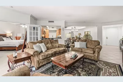 500 SE Mizner Boulevard #A209, Boca Raton, FL 33432 - Photo 5