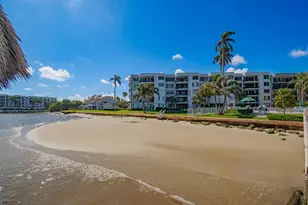 8200 Lakeshore Dr, Hypoluxo, FL 33462 - Photo 33