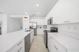 2324 NW 130th St, Miami, FL 33167 - Photo 5