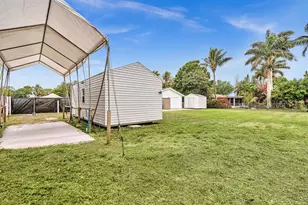 7313 Oakmont Dr, Lake Worth, FL 33467 - Photo 5