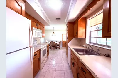 532 SE Brookside Terrace, Port Saint Lucie, FL 34983 - Photo 3