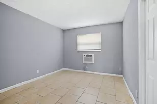 181 NW 42nd St, Oakland Park, FL 33309 - Photo 5