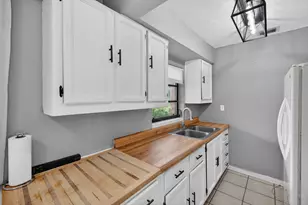 4117 NW 5th Ave, Oakland Park, FL 33309 - Photo 9