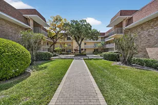 5510 Tamberlane Circle, Palm Beach Gardens, FL 33418 - Photo 3