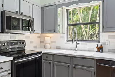 1904 NE Avenida Dracaena, Jensen Beach, FL 34957 - Photo 7