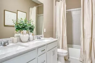 1389 SE Willow Oaks St, Port Saint Lucie, FL 34984 - Photo 9