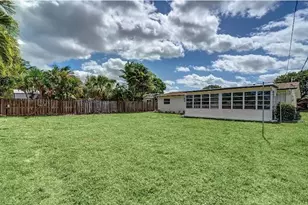 219 SE 13th St, Deerfield Beach, FL 33441 - Photo 15
