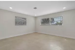 219 SE 13th St, Deerfield Beach, FL 33441 - Photo 9