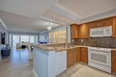 380 NW 67th Street #Apt 101, Boca Raton, FL 33487 - Photo 5