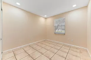 2441 SE University Terrace, Port Saint Lucie, FL 34952 - Photo 9