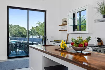 706 Lakeside Circle, North Palm Beach, FL 33408 - Photo 3