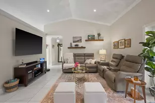 1064 Raintree Ln, Wellington, FL 33414 - Photo 11