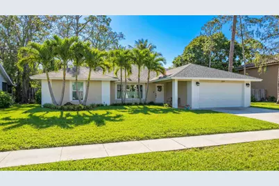 1064 Raintree Lane, Wellington, FL 33414 - Photo 3