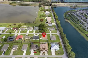 2186 SW Imperial St, Port Saint Lucie, FL 34987 - Photo 5