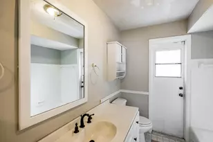 8460 Southampton Dr, Miramar, FL 33025 - Photo 17