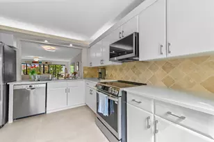 5743 Fairway Park Ct, Boynton Beach, FL 33437 - Photo 5