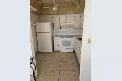 39 Valencia, Delray Beach, FL 33446 - Photo 5