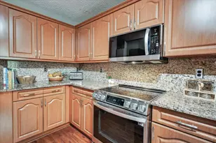 301 SW 158th Terrace, Pembroke Pines, FL 33027 - Photo 17