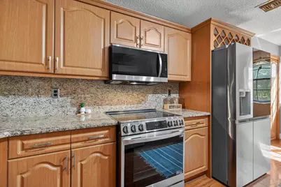 301 SW 158th Terrace #204, Pembroke Pines, FL 33027 - Photo 17