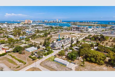 1102 W 11th Street, Riviera Beach, FL 33404 - Photo 7