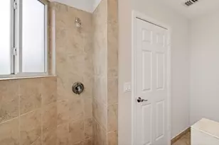 1942 NE 6th St, Deerfield Beach, FL 33441 - Photo 77