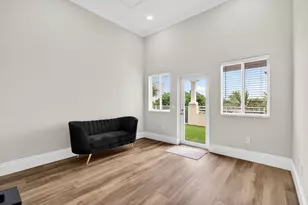 1942 NE 6th St, Deerfield Beach, FL 33441 - Photo 49