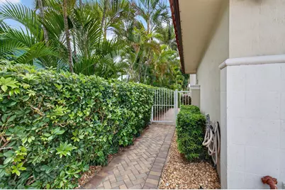 1942 NE 6th Street #C, Deerfield Beach, FL 33441 - Photo 3