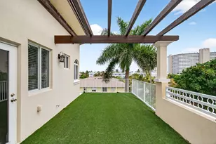 1942 NE 6th St, Deerfield Beach, FL 33441 - Photo 43