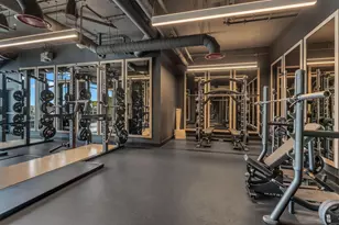 20 NE 11th St, Miami, FL 33132 - Photo 17