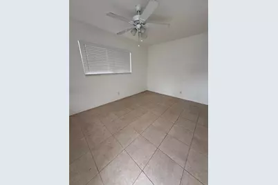 237 SE Park Street SE #A, Dania Beach, FL 33004 - Photo 3
