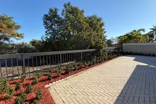 327 Ridge Rd, Jupiter, FL 33477 - Photo 3