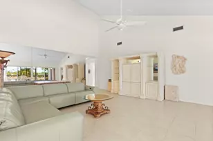 327 Ridge Rd, Jupiter, FL 33477 - Photo 5