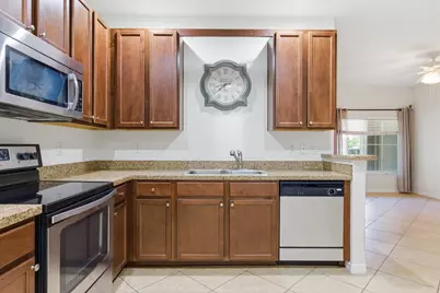 386 Lake Monterey Circle, Boynton Beach, FL 33426 - Photo 9