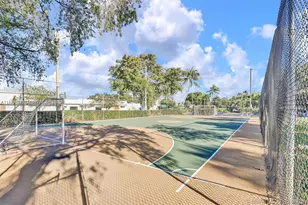 1470 NE 123rd St, North Miami, FL 33161 - Photo 21