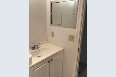 64 Sussex C, West Palm Beach, FL 33417 - Photo 5