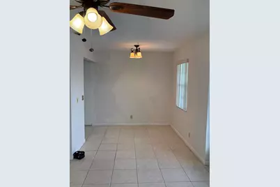 64 Sussex C, West Palm Beach, FL 33417 - Photo 3