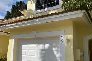925 Imperial Lake Rd, West Palm Beach, FL 33413 - Photo 1