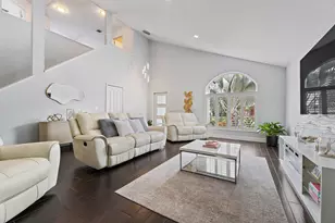 463 Woodview Cir, Palm Beach Gardens, FL 33418 - Photo 11