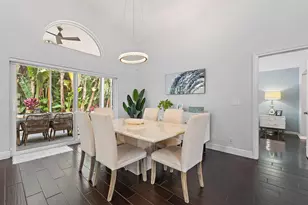 463 Woodview Cir, Palm Beach Gardens, FL 33418 - Photo 17