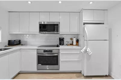 9820 S Hollybrook Lake Drive #306, Pembroke Pines, FL 33025 - Photo 1