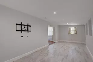 612 Hibiscus Dr, Royal Palm Beach, FL 33411 - Photo 9